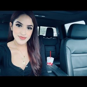 Meet your Posher, Diana